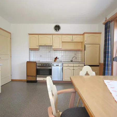 Semesterbostad Zeller By Interhome *